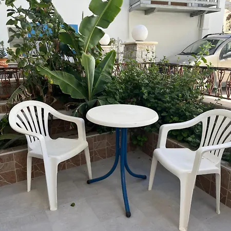 Andrea's Naxos Center Apartment *